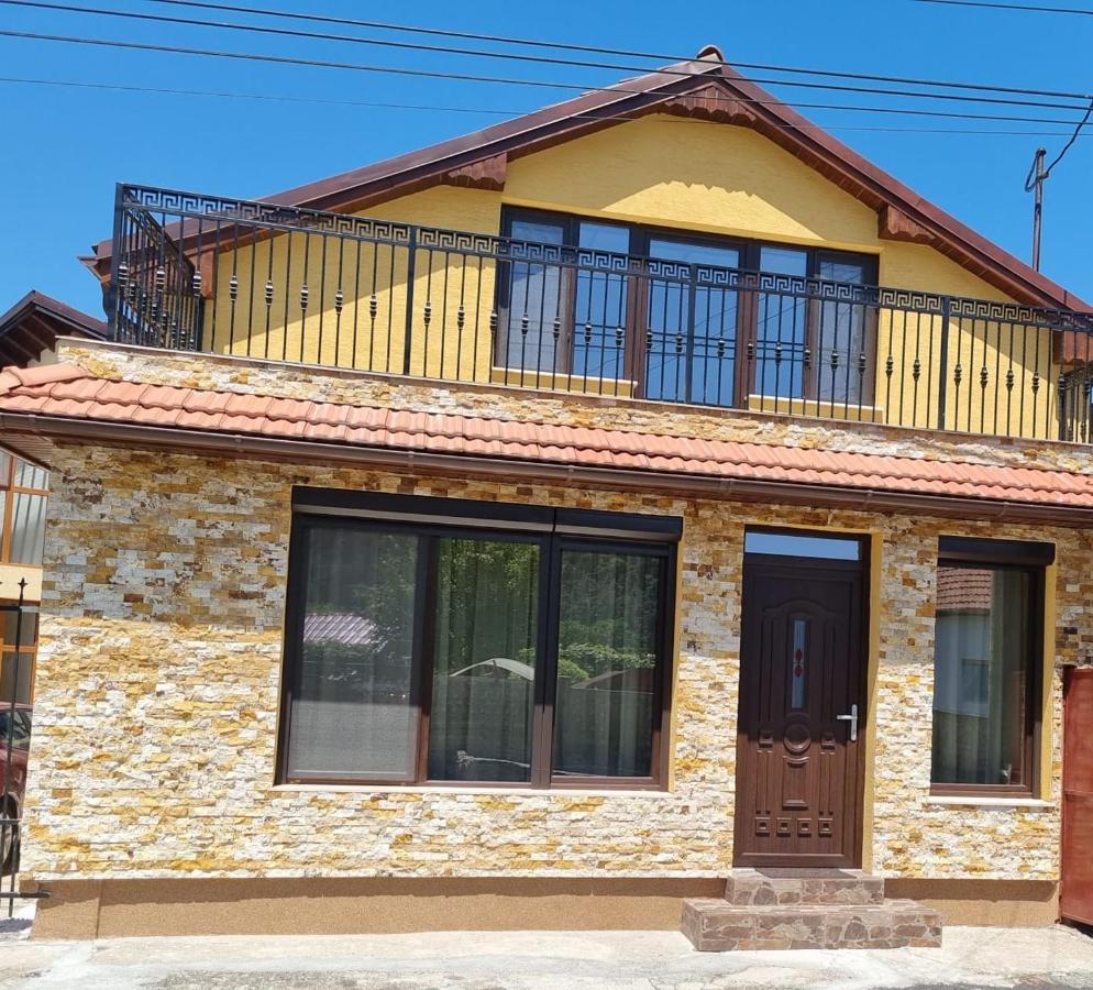Casa De Oaspeti Minerva Deva Extérieur photo